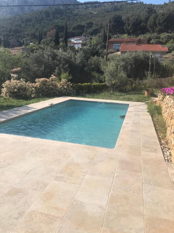 Hauteurs De Toulon : Charmant Studio Piscine Luaran gambar