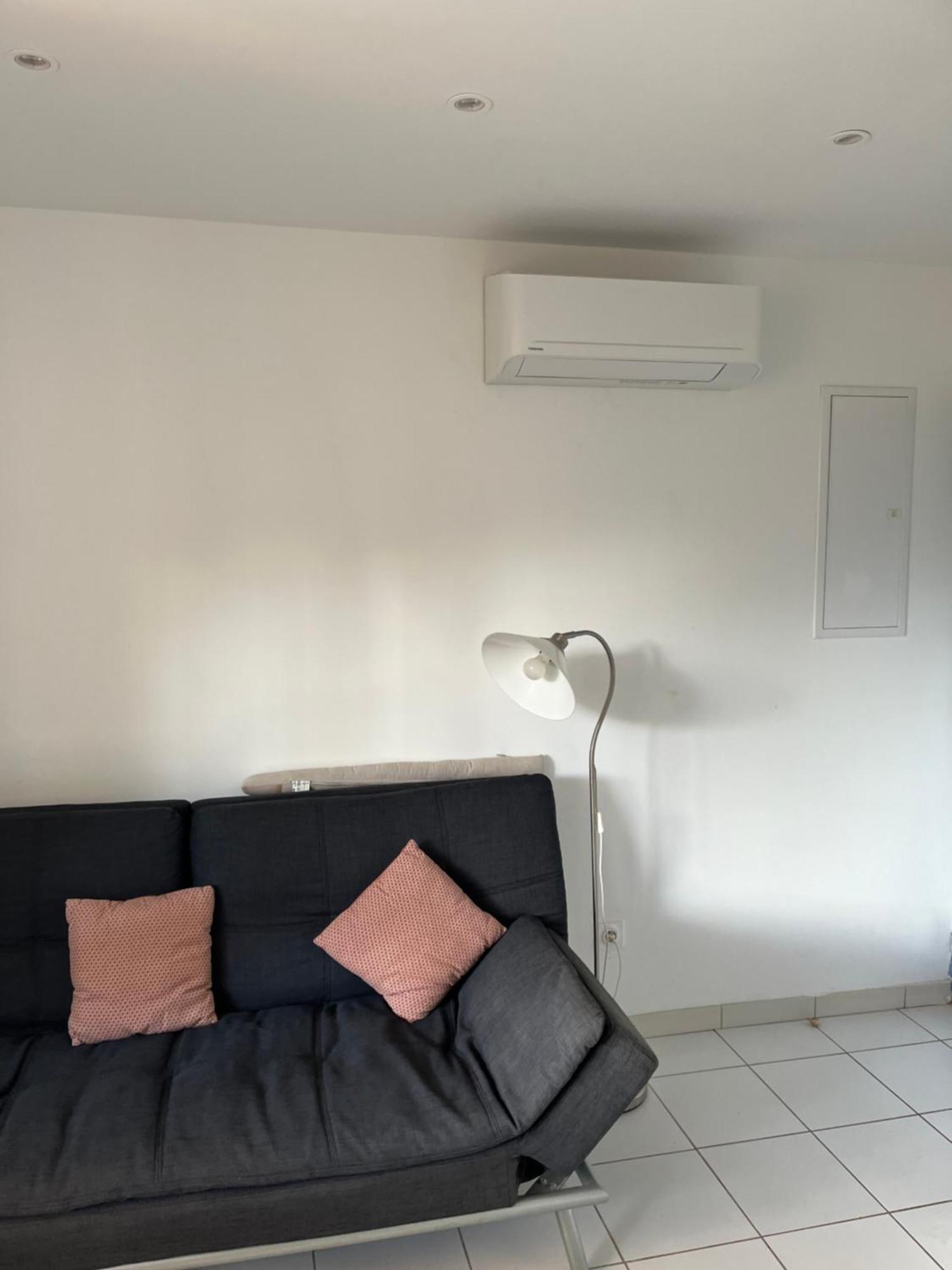 Hauteurs De Toulon : Charmant Studio Piscine Luaran gambar